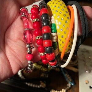 8 kids bracelets 1350